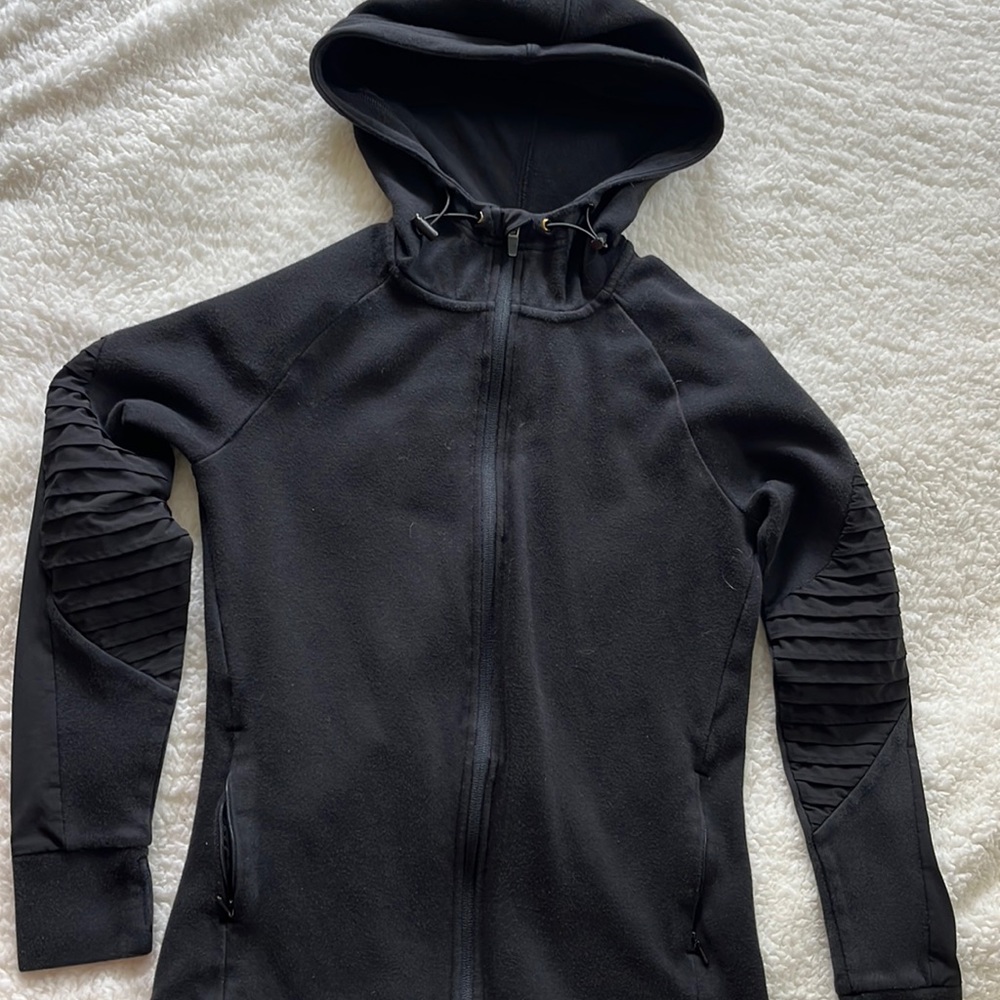 avia black zip up